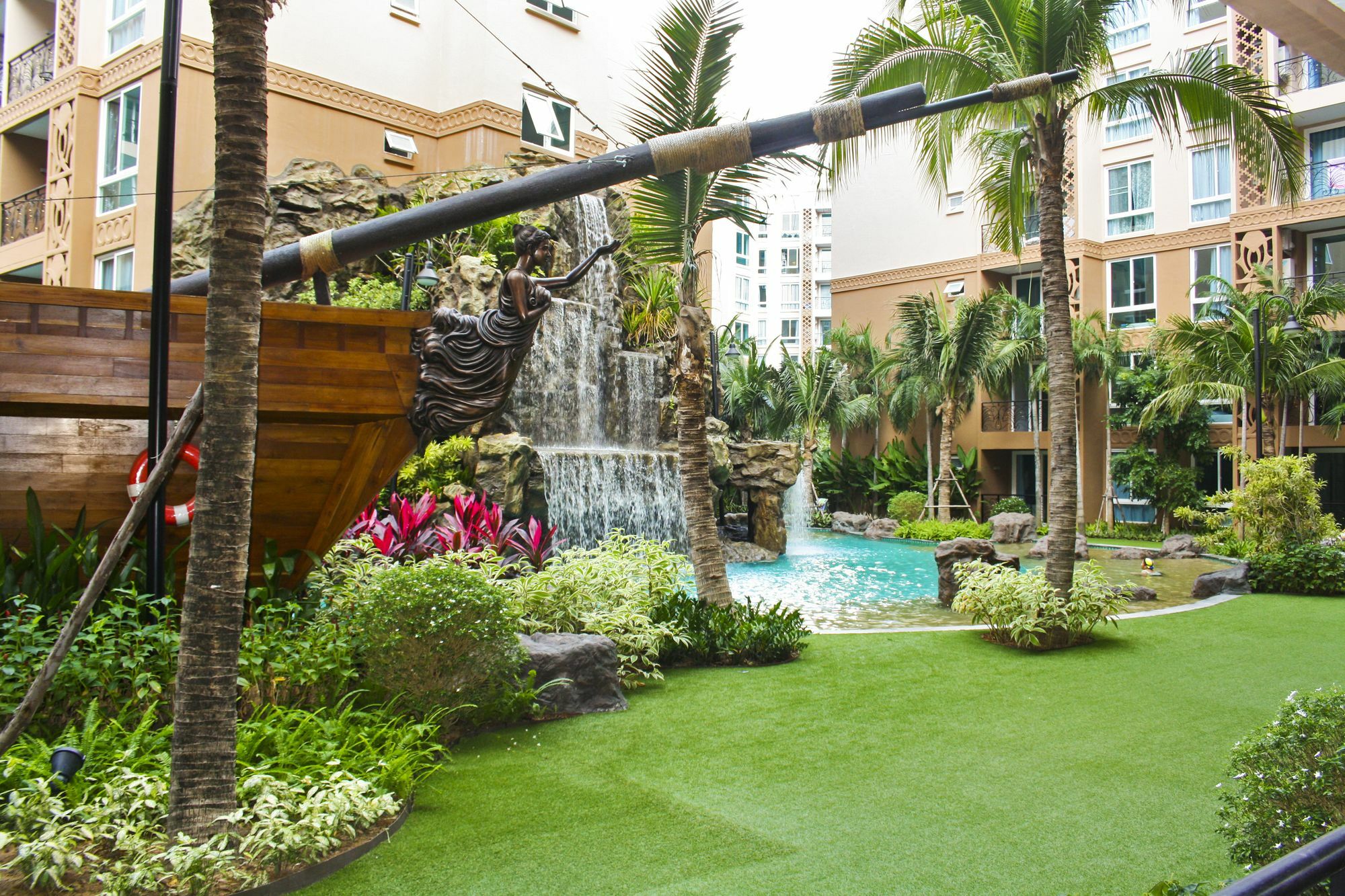Atlantis Condo Resort Jomtien Beach Exterior foto